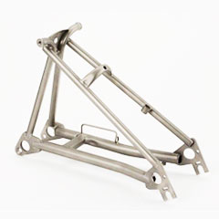 uBROMPTON Titanium Rear Framev̊gʐ^